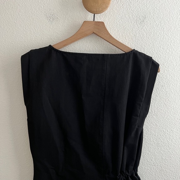 Amber Sakai Asymetrical Dress - Picture 6 of 10